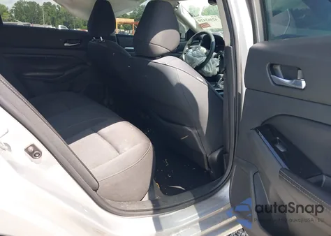 2021 Nissan Altima Sv Fwd z USA, uszkodzony, nr VIN 1N4BL4DV6MN391909